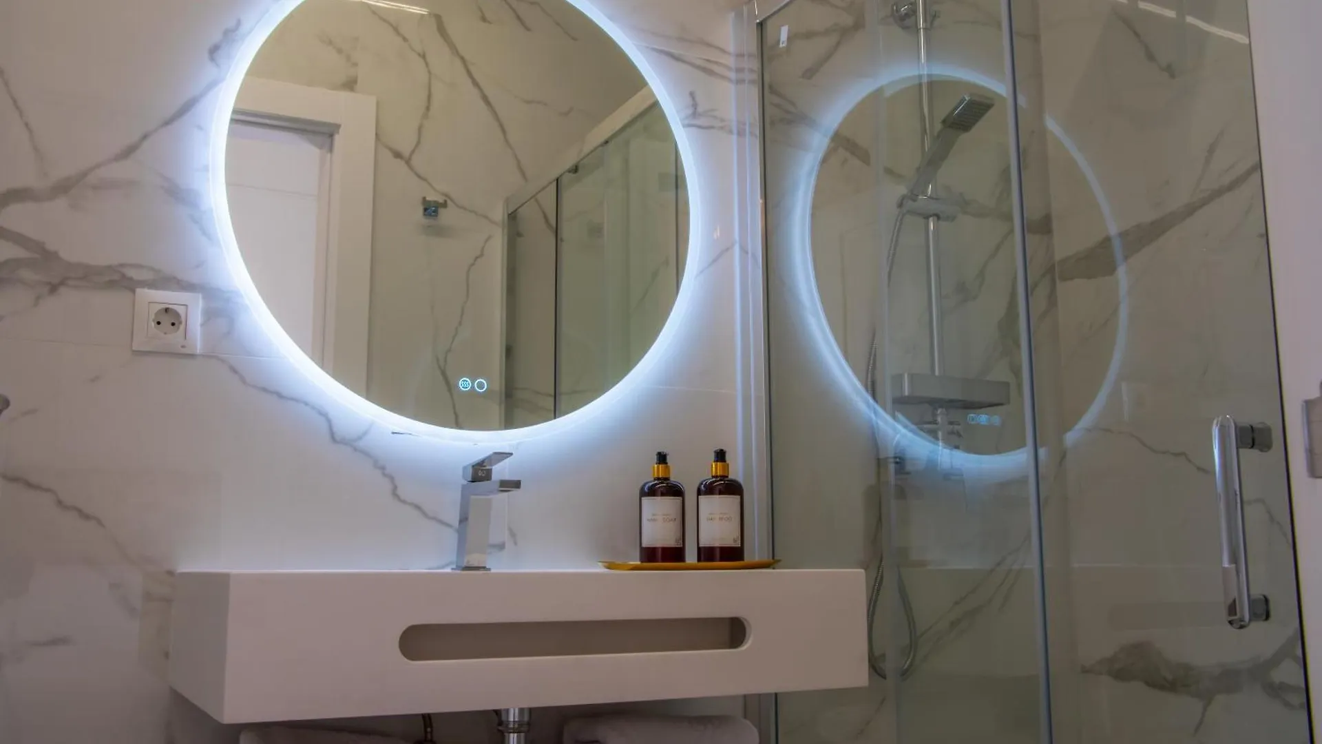 Pries Homes La Casa Azul Màlaga Bed & Breakfast
