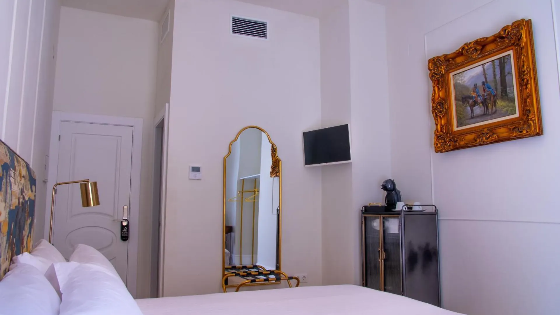 Pries Homes La Casa Azul Màlaga 0*,